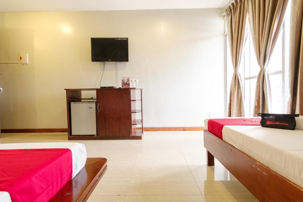Hotel Reddoorz Near Camp Montelibano Bacolod Exterior foto