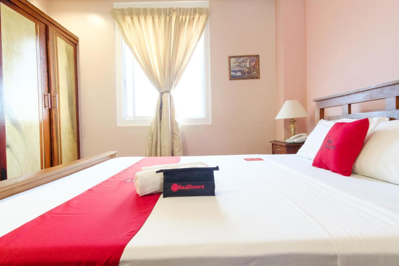 Hotel Reddoorz Near Camp Montelibano Bacolod Exterior foto